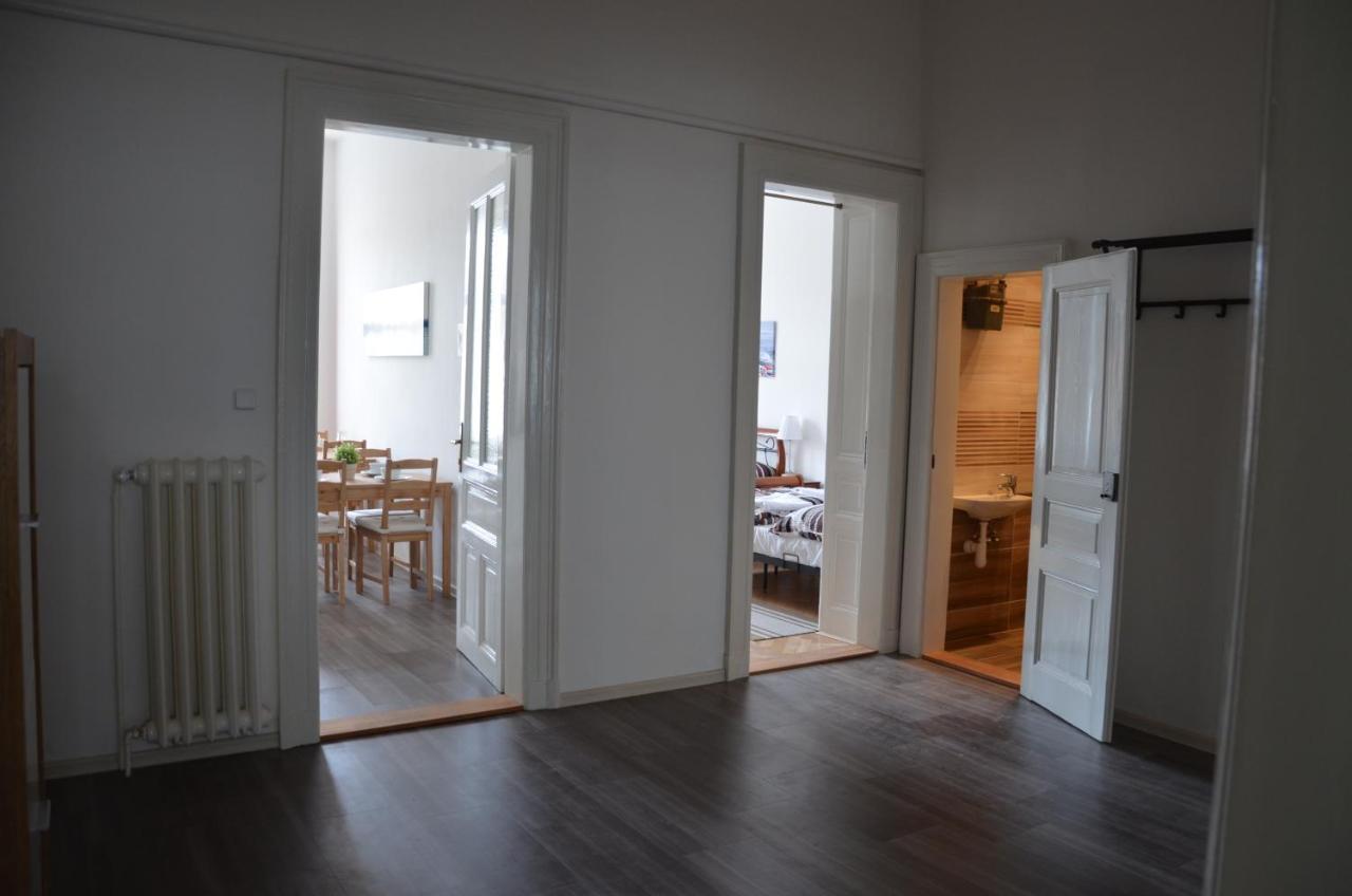 In The Heart Of Apartamento Praga